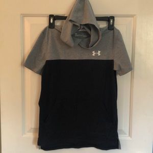 Under Armour Boys LG Short Sleeve T-Shirt Hoodie